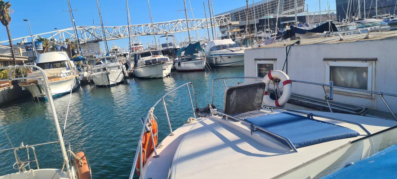 Boat To Sleep In Barcelona Hotel Sant Adria de Besos Exterior foto